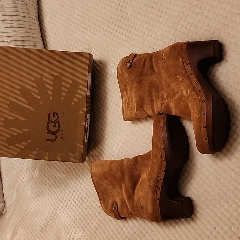 EUC Ugg Lynnea Boot